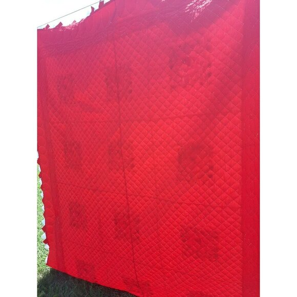 Vintage Handmade Hand Stitched Embroidered Cotton Quilt W Rose Pattern 79" x 65" - Picture 5 of 7